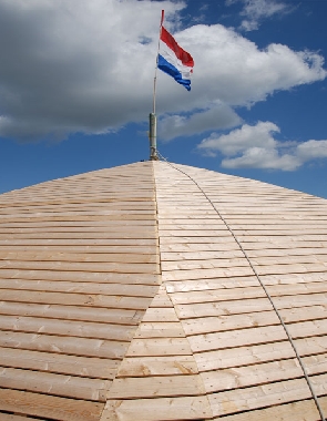 Timmerwerk koepel gereed